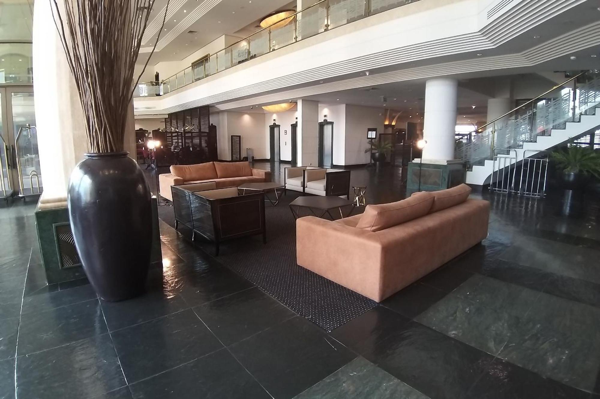Hotel Alvalade Luanda Exteriör bild